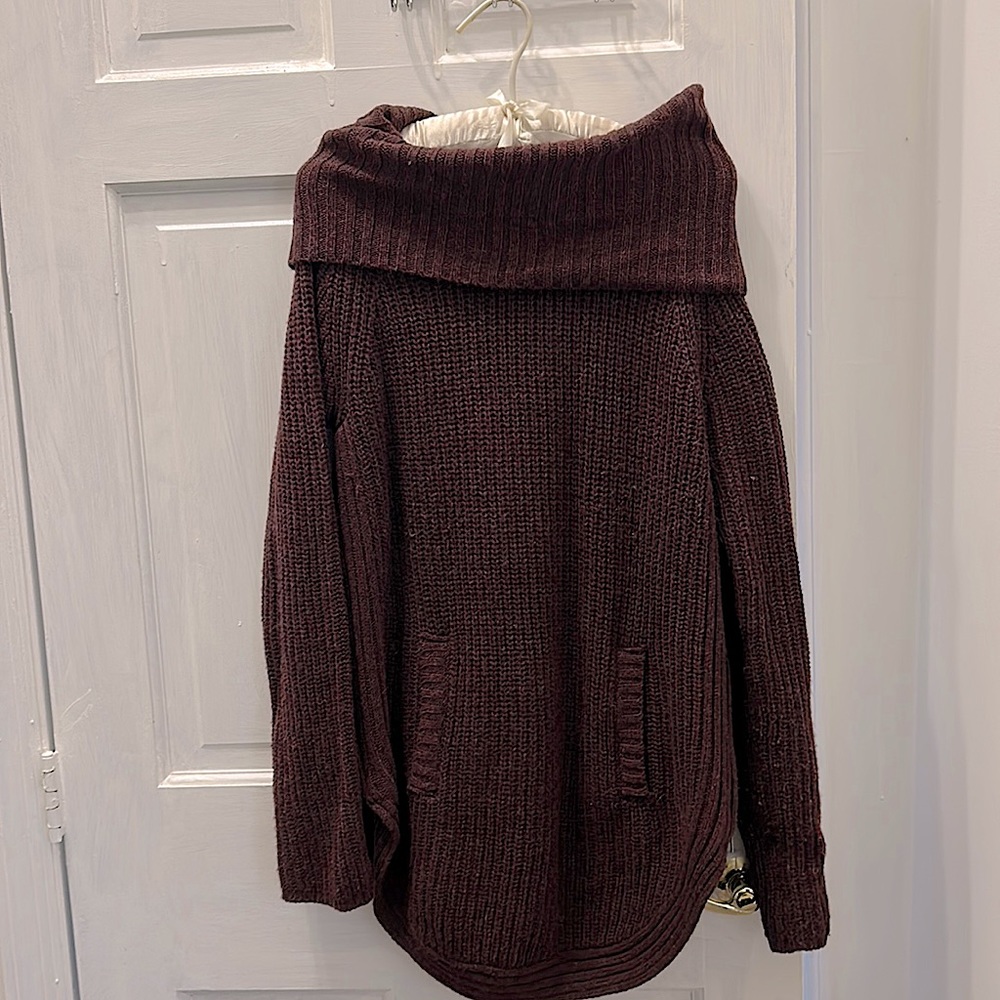 Cozy fall burgundy sweater!!
